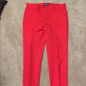 Red cropped pants